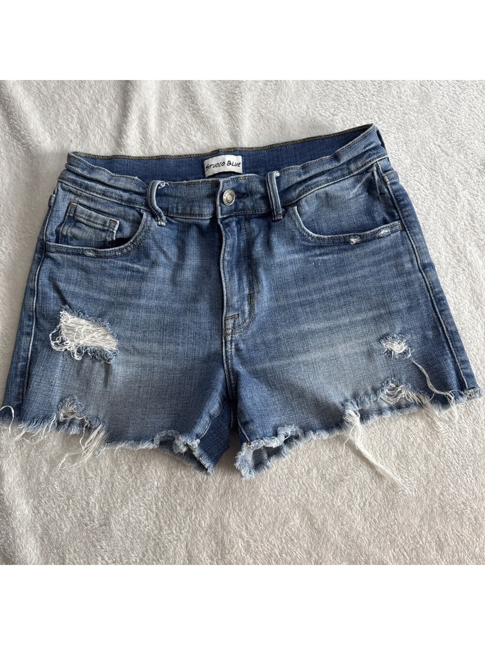 Studio Blue Distressed Women's Shorts Size 26 (2418)